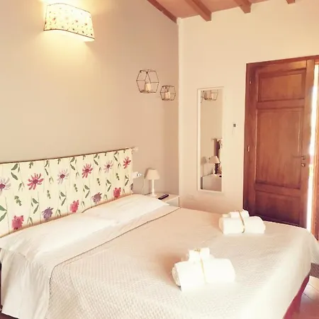 Farm stay Pian Di Rocca Country