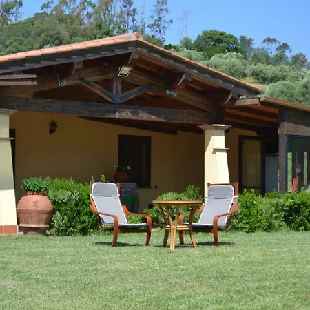 Farm stay Pian Di Rocca Country